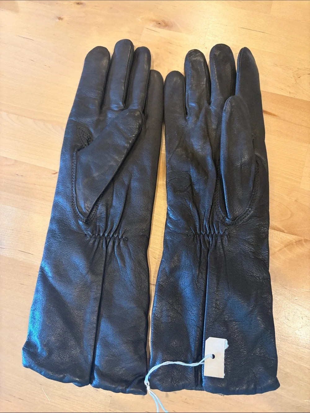 Vintage New with tags Black 100% Leather Long Gloves women’s large